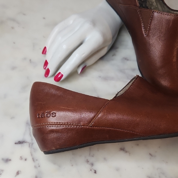 Taos | Women's Hazelnut Brown Slip On Leather Loafers Sz 8.5 - Picture 3 of 7